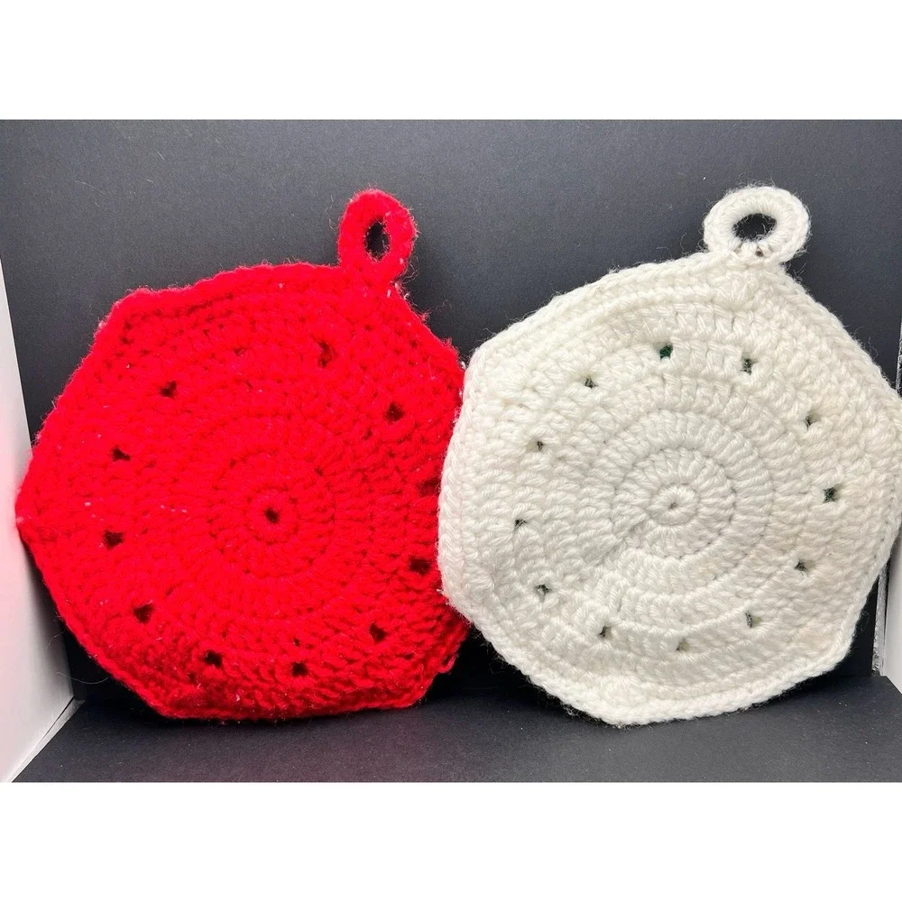 Vintage 2 Crochet Christmas Poinsettia Flower Hot‎ Pad, Holder Or Holiday Decor